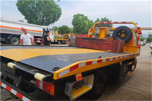 商南附近拖车电话号码服务